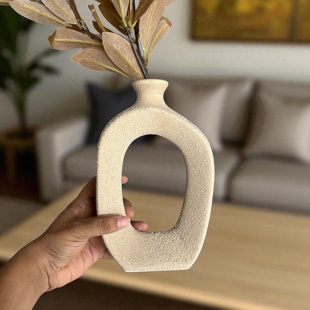 Sahara Hollow Ceramic Vase