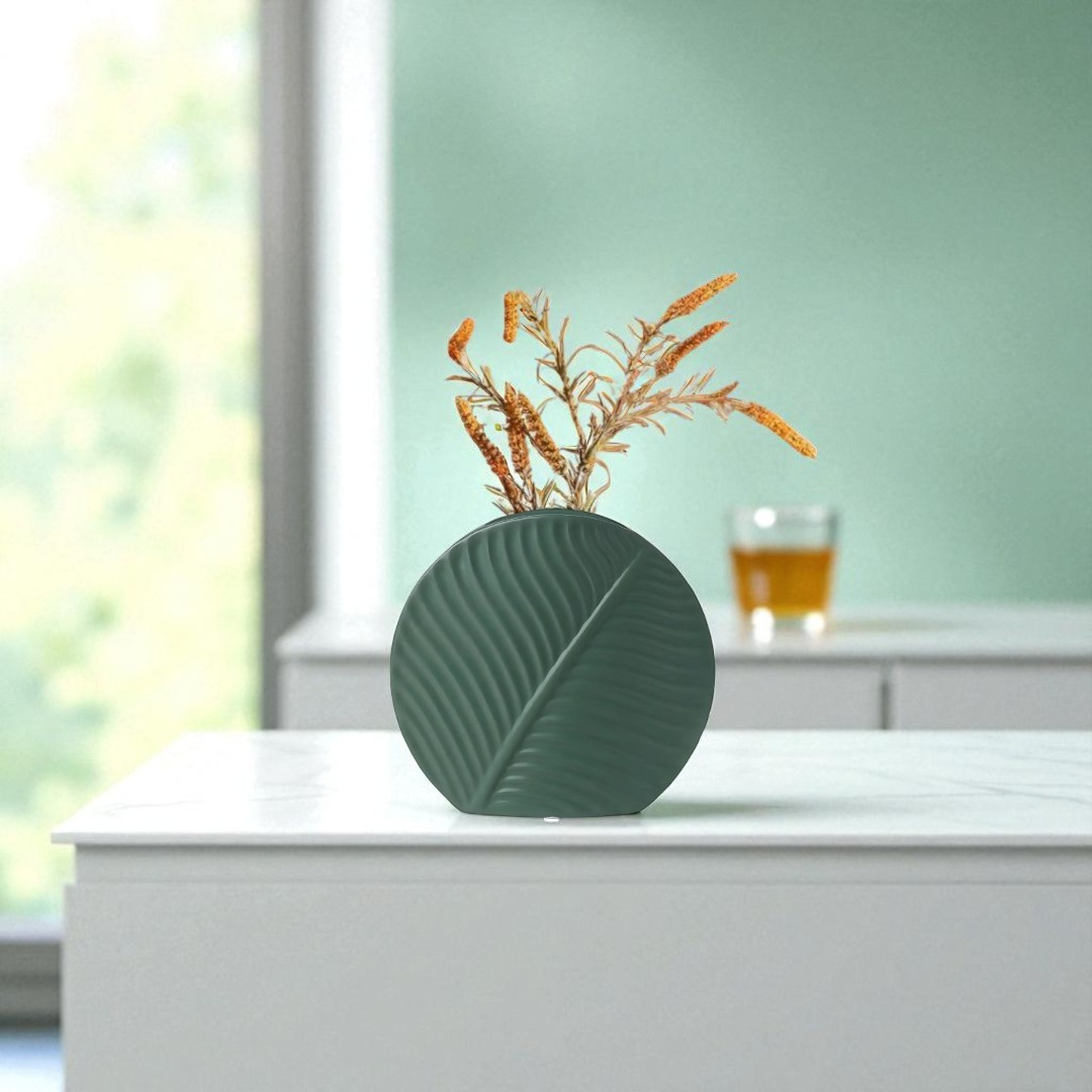 Luna Leaf Minimal Vase (Green)