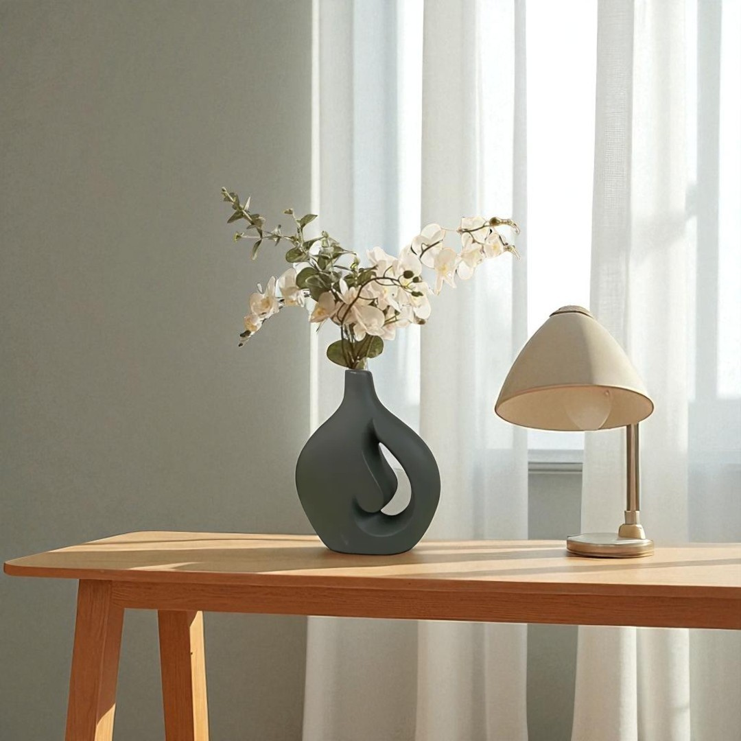 Serenity Swirl Ceramic Vase (Black)