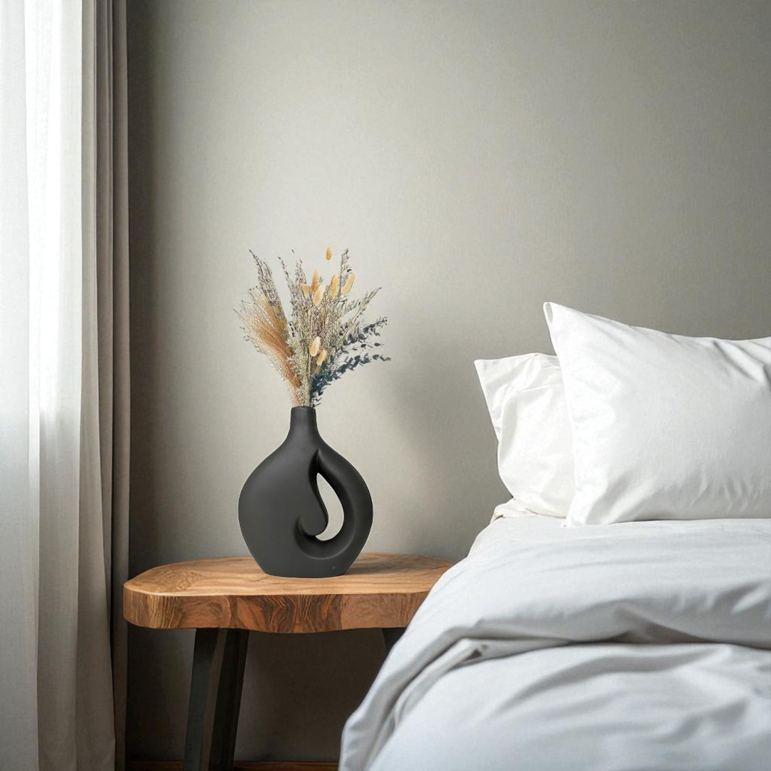Serenity Swirl Ceramic Vase (Black)