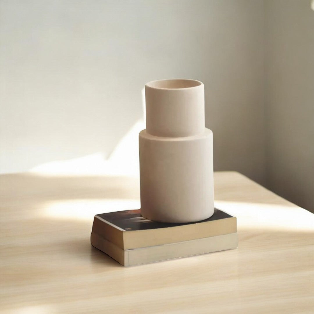 Minimalist Heaven Vase - Biege