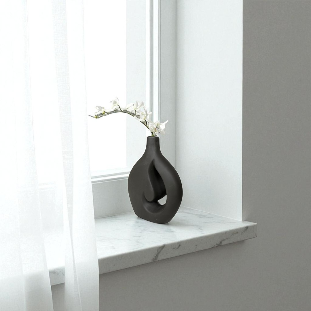 Serenity Swirl Ceramic Vase (Black)
