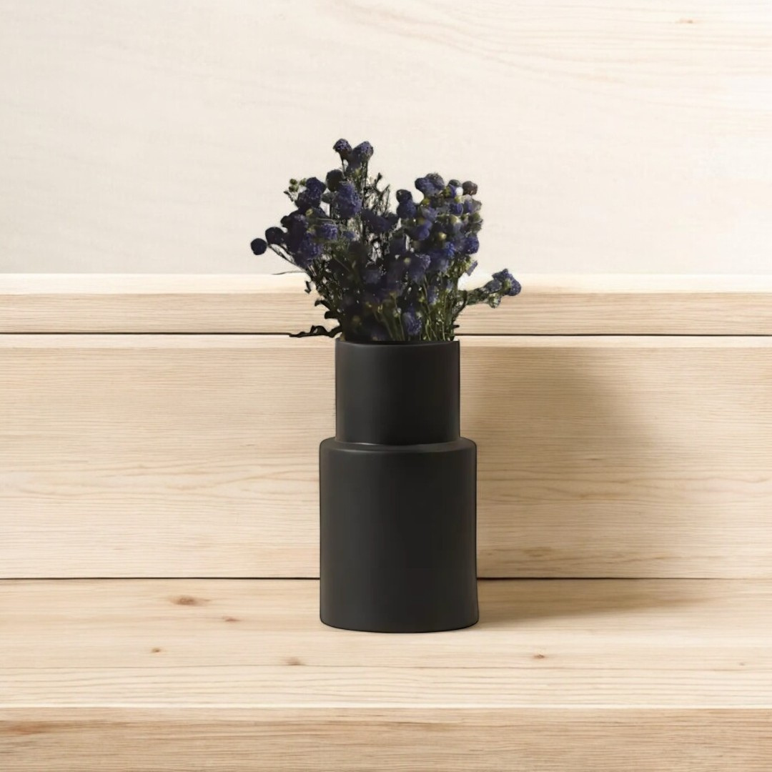 Minimalist Heaven Vase - Black