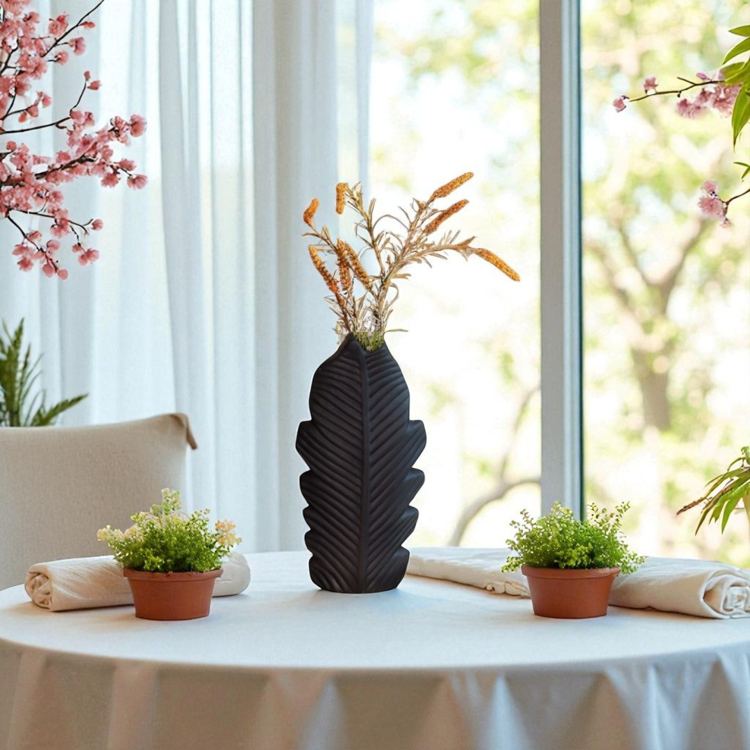 Sculpted Leaf Vase - Set of 2