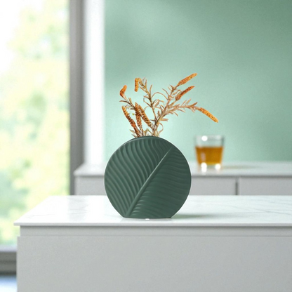 Luna Leaf Minimal Vase (Green)
