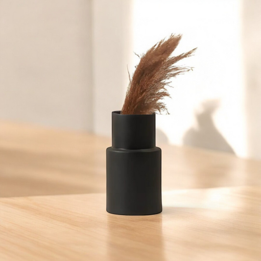 Minimalist Heaven Vase - Black
